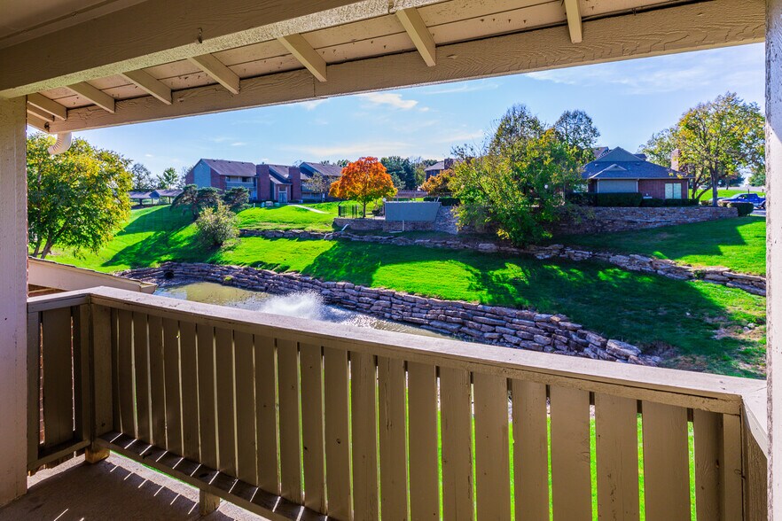 Coventry Oaks 11701 W 105th St Overland Park KS 66214 Apartment Finder