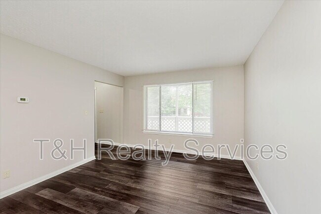 Building Photo - 11313 Wolf Ln