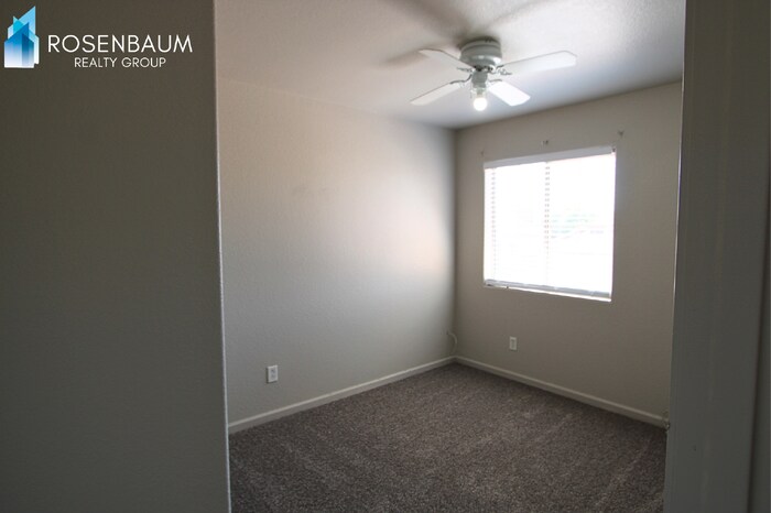 Building Photo - 15074 W Heritage Oak Way