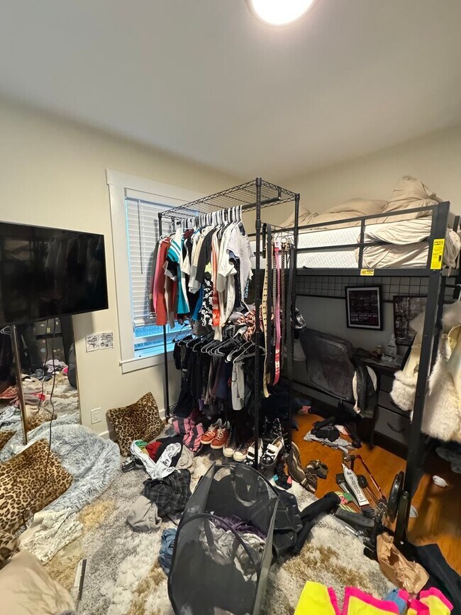 Building Photo - Single-Family House in Allston, In-Unit Laundry, Porch, Central Heat/AC, Parking, Eat-in Kitchen