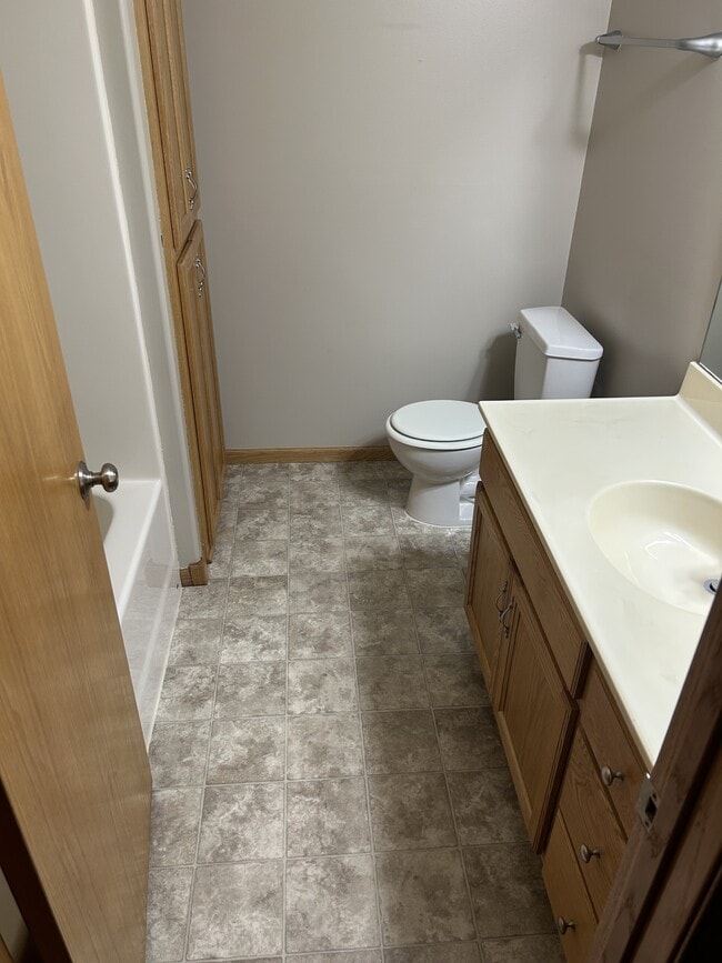 Building Photo - 1035 Petra Ct SW