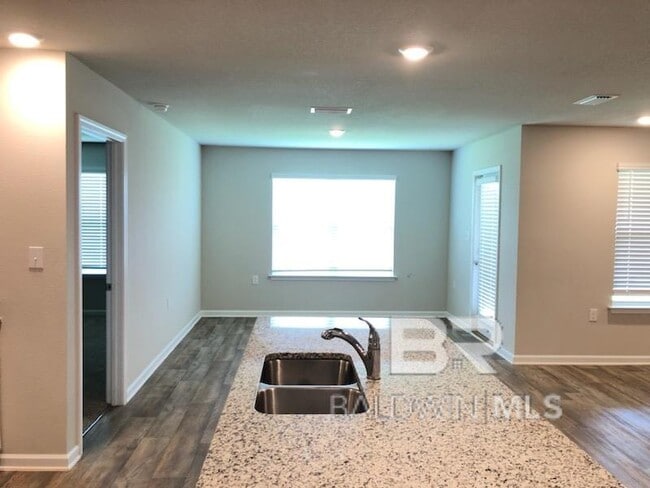 Building Photo - 8114 Irwin Loop