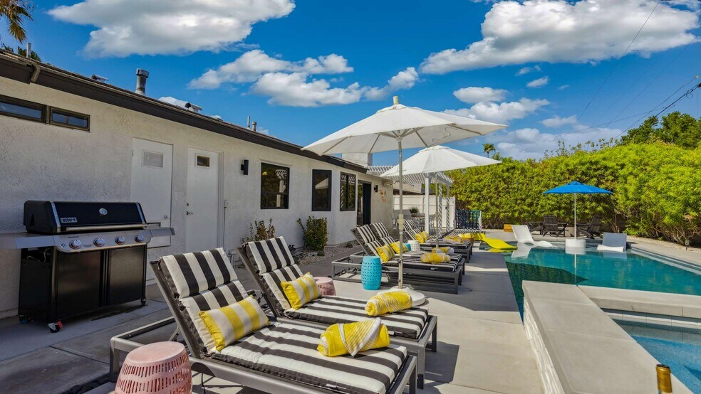 Building Photo - 2004 Nicola Rd E