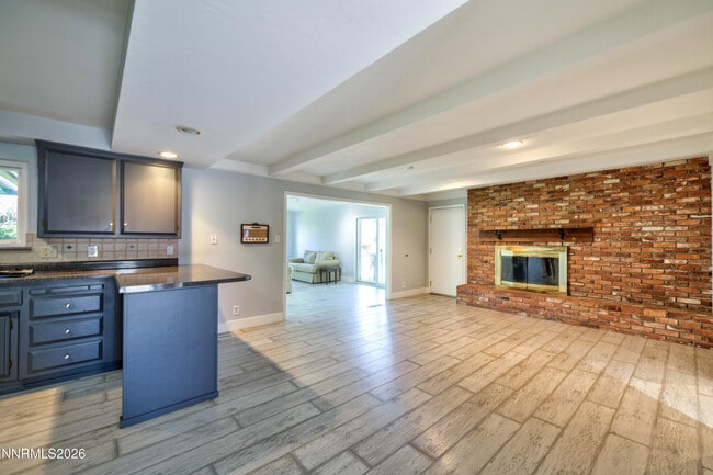 Building Photo - 12310 S Hills Dr