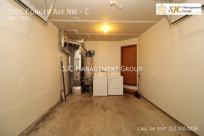 Building Photo - 2505 Conger Ave NW