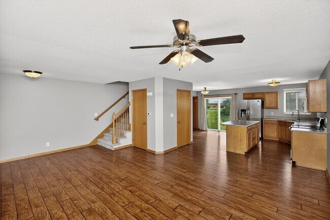 Building Photo - SPACIOUS LIVING!! 4 Bedroom, 3 Bathroom Home in Waukee!