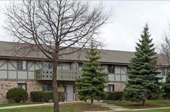 Building Photo - Parkway South