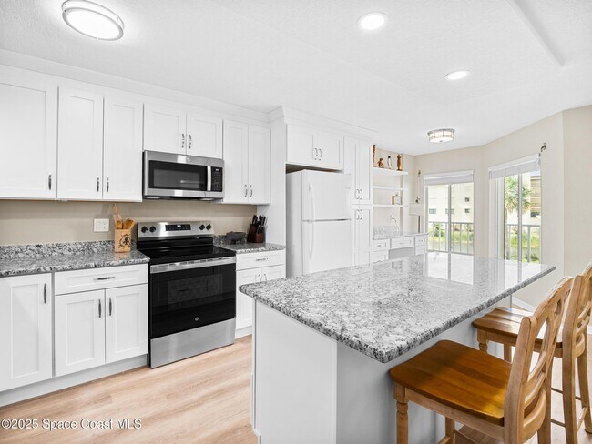 Building Photo - 190 Pinellas Ln