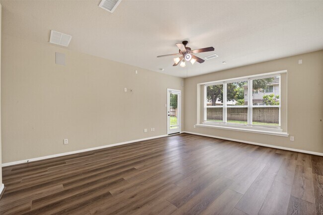 Building Photo - 6826 Sorrelwood Ln