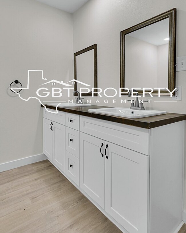 Building Photo - Spacious 4 Bed, 2 Bath Home for Rent – Reuter Ave, Waco, TX