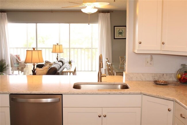 Building Photo - 4240 Ironwood Cir