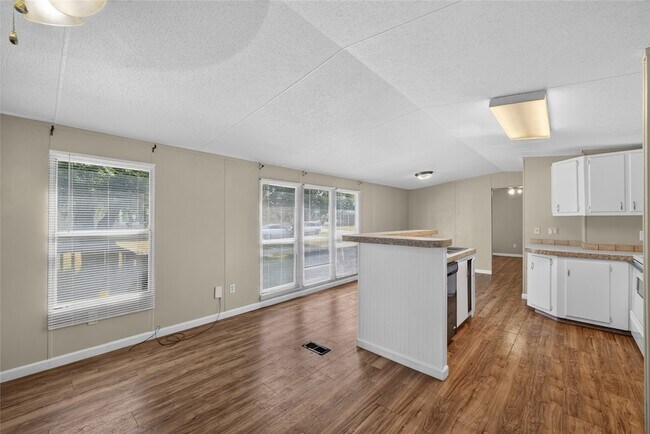 Building Photo - 1341 Flying L Ln