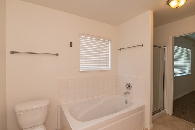 Building Photo - 13533 Venicia Way