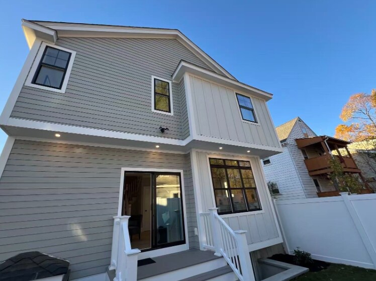 Building Photo - 33 Hovey St