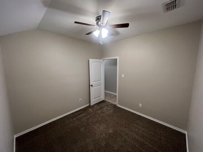 Building Photo - 7017 Mohegan Dr