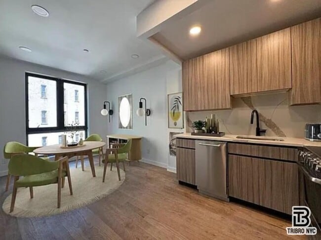Primary Photo - 2 bedroom in BROOKLYN NY 11211