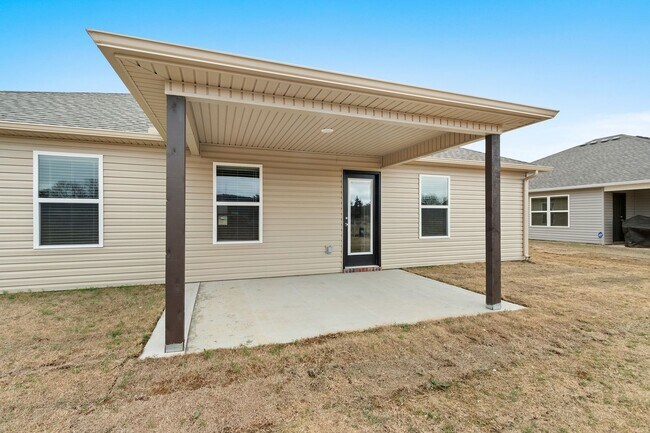 Building Photo - Beautiful new build home!