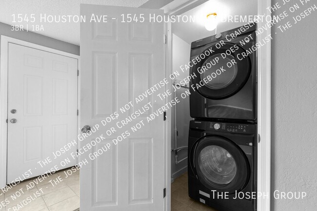 Building Photo - 1545 Houston Ave