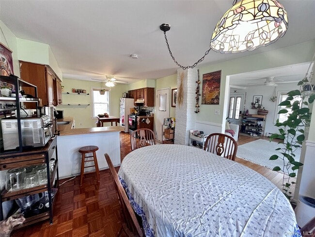 Building Photo - 16 Yeoman Ln