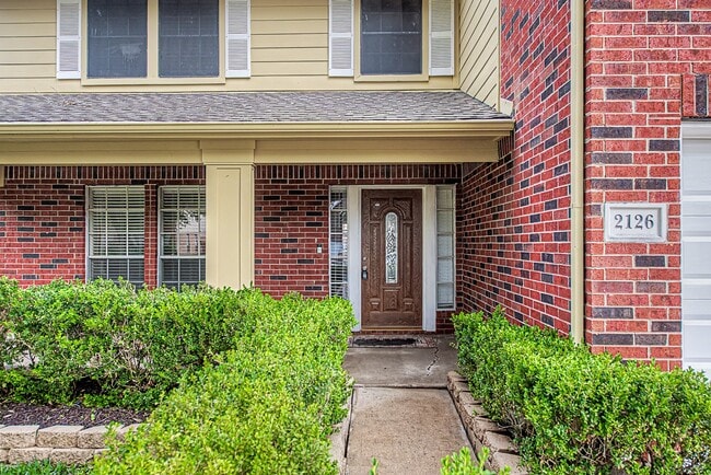 Building Photo - 2126 Highland Bay Ct