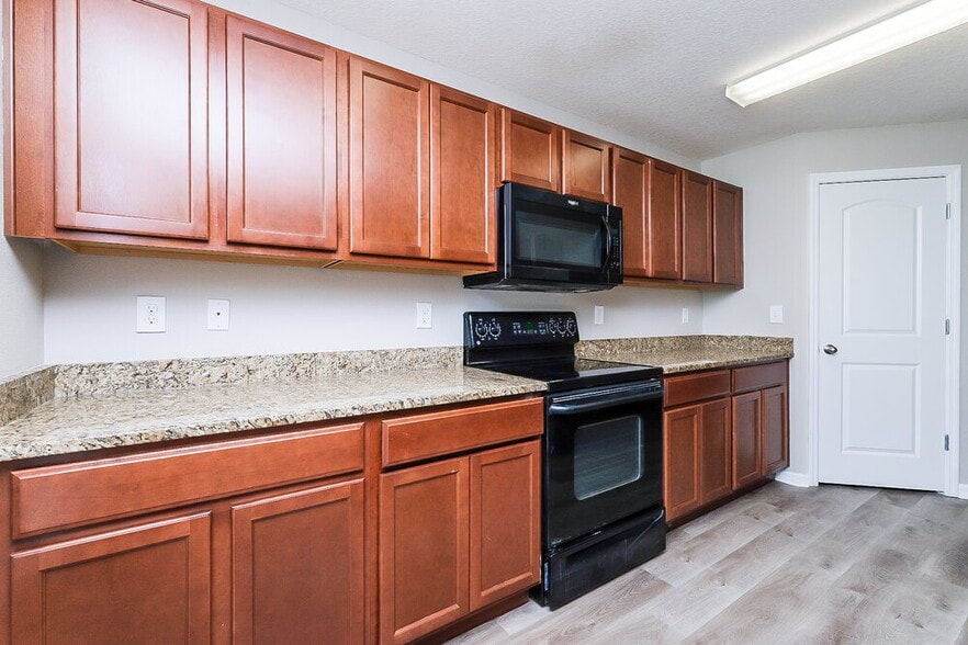Building Photo - 11849 Valhalla Woods Dr