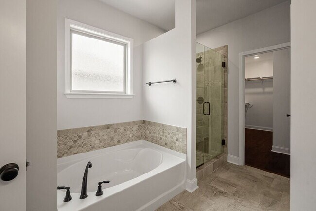 Building Photo - 9023 Mountain Preserve Blvd