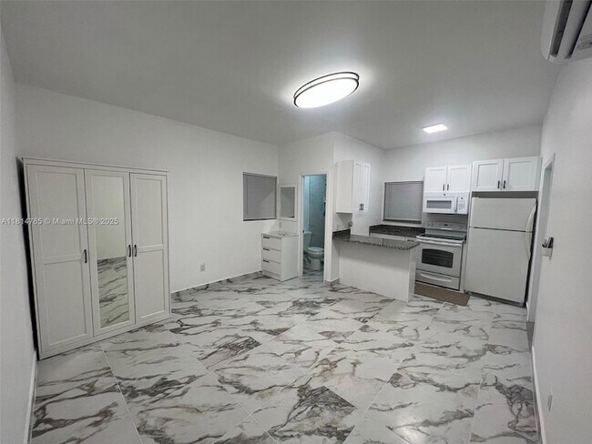 Primary Photo - 1720 NW 180th Terrace