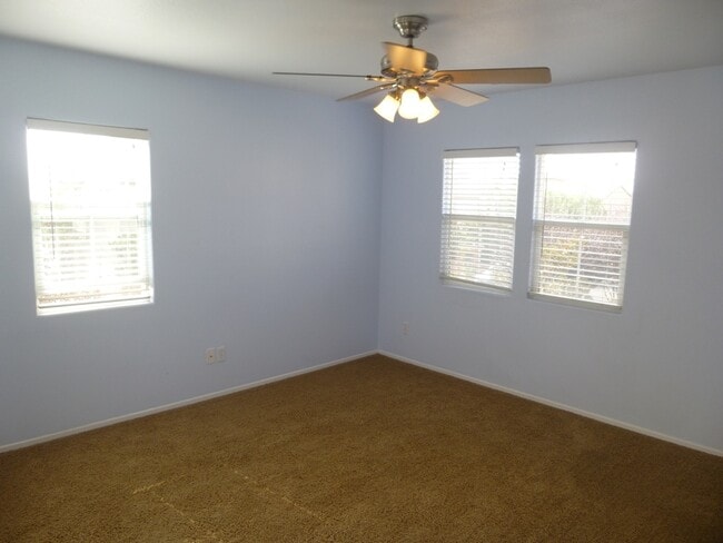 Building Photo - Lovely 3 story Home at Autumn Glen with Bonus Room