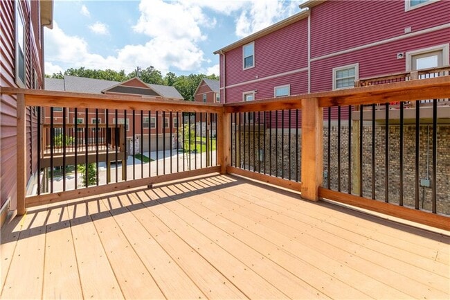 Building Photo - 2819 W Auburn Dr