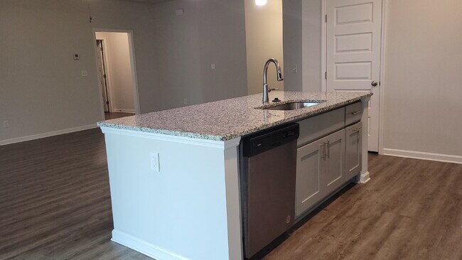 Building Photo - Huntsville Haven with Granite Elegance!" D...