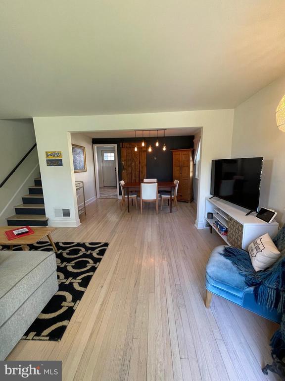 Building Photo - 509 D St