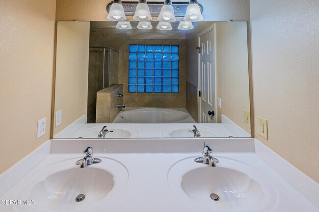 Building Photo - 14212 Otter Point Ct