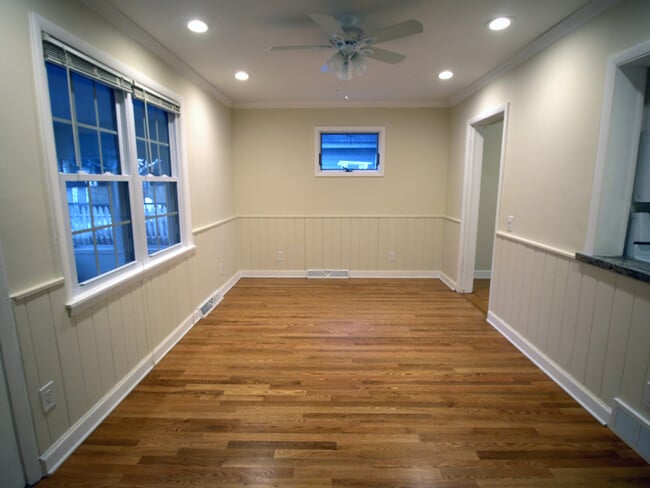 Building Photo - 4111 Paunack Ave