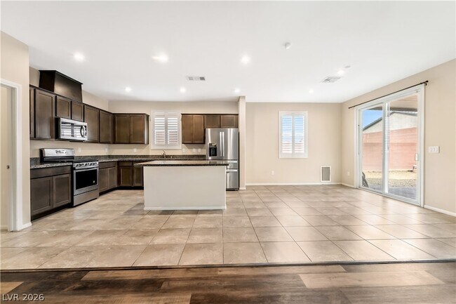 Building Photo - 3728 W Colton Ave