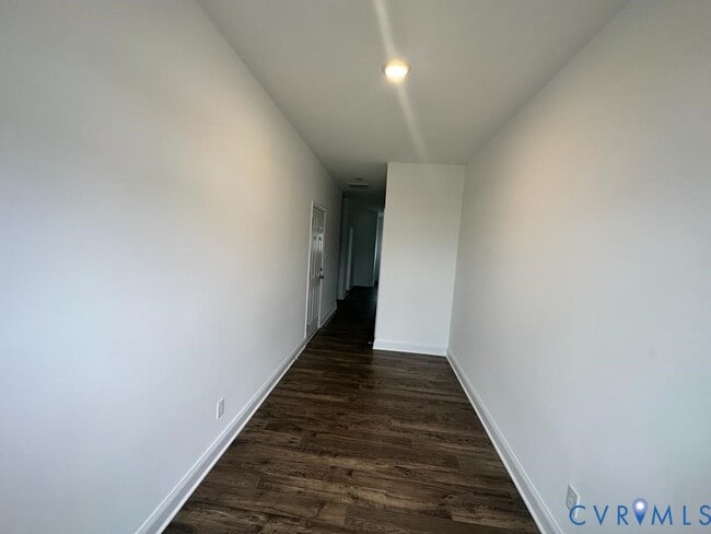 Primary Photo - 7117 Leire Ln