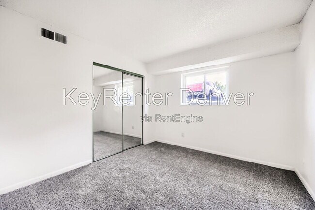 Building Photo - 10211 Ura Ln