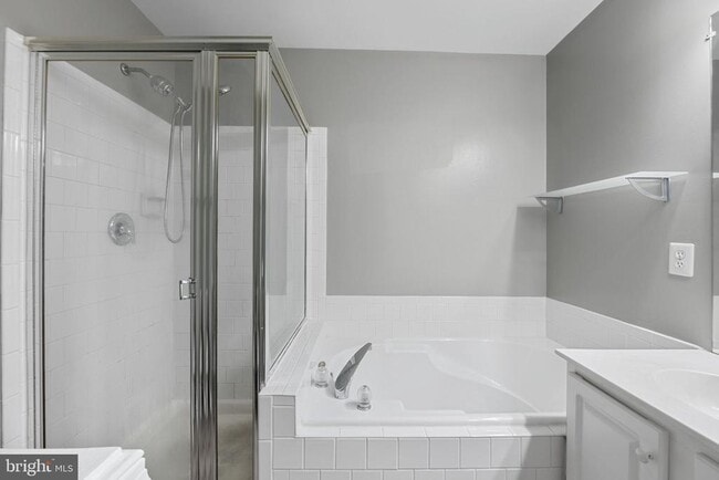 Building Photo - 46966 Courtyard Sq