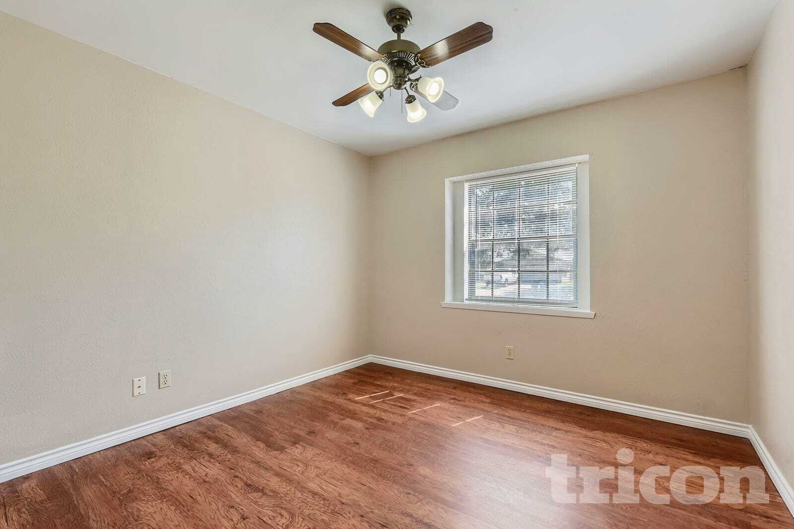 Building Photo - 716 Fair Meadows Dr