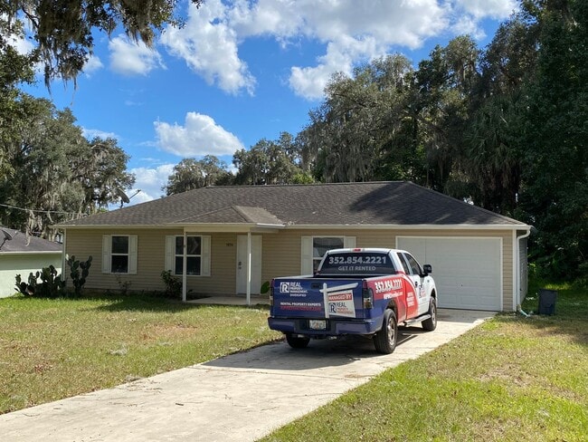 Building Photo - Cannot be shown until MAY!!!Great Home in quiet Belleview Neighborhood 3/2/1 - ***Won't Last***