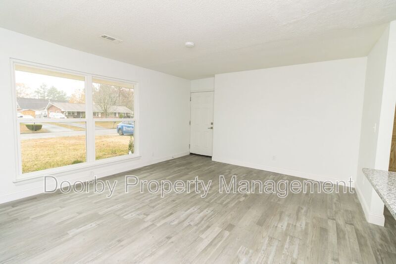 Building Photo - 4831 Bonny Lake Ln