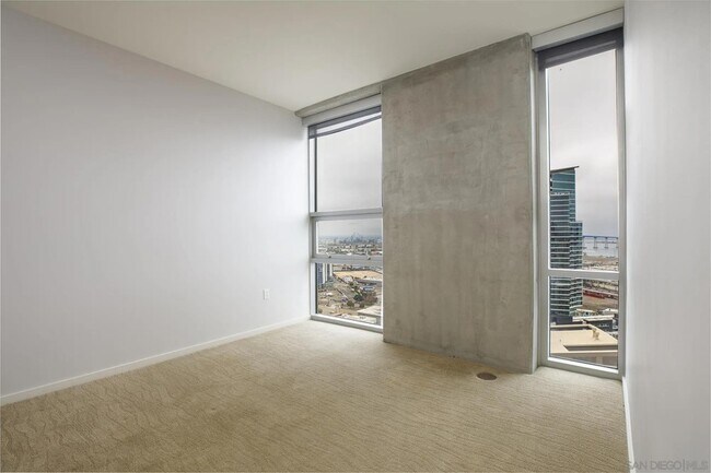 Building Photo - 321 Tenth Ave