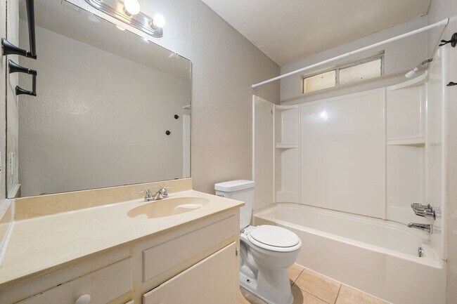Building Photo - AUS8108 Dunn