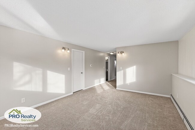 Building Photo - Recently Remodeled 4 Bedroom Home