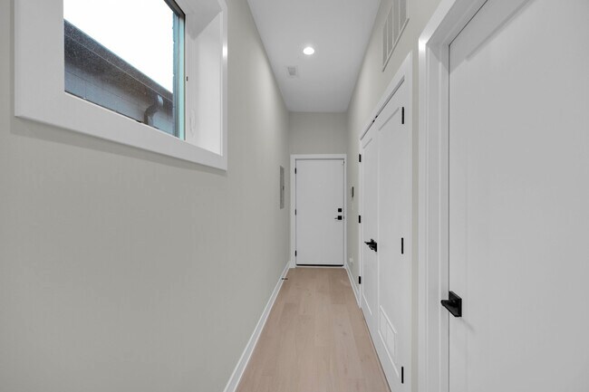 Building Photo - 4629 S Michigan Ave