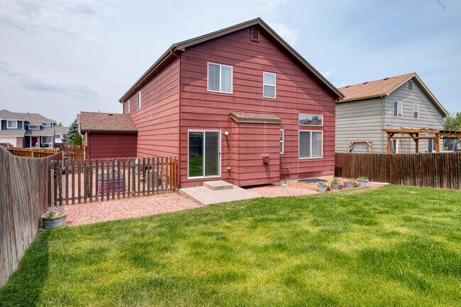 Building Photo - Beautiful home with 4 bedrooms, 2 1/2 bathrooms, 3-car garage in cul-de-sac available for $2,350