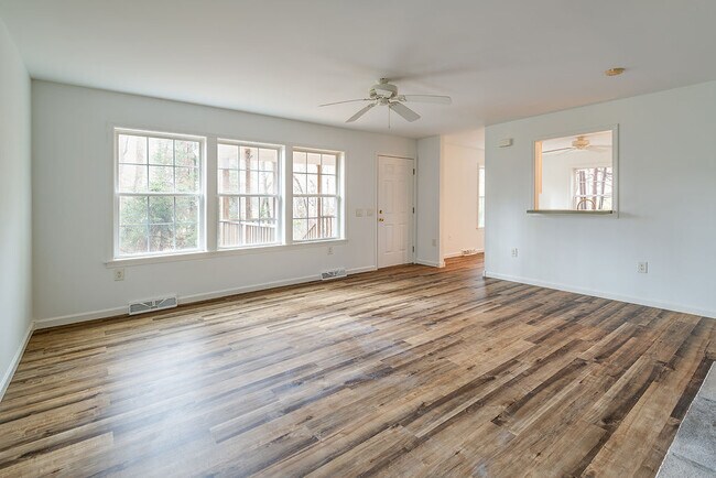 Building Photo - 172 Moffitt Rd