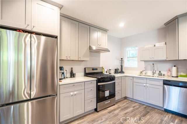 Building Photo - 7647 Amestoy Ave