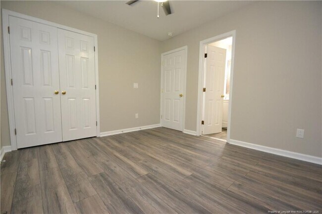 Building Photo - 4737 Sinclair Dr