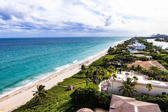 Primary Photo - 1021 Hillsboro Mile