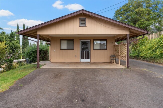 Primary Photo - Remodeled 2 Bed/1 bath Attached Cottage in...